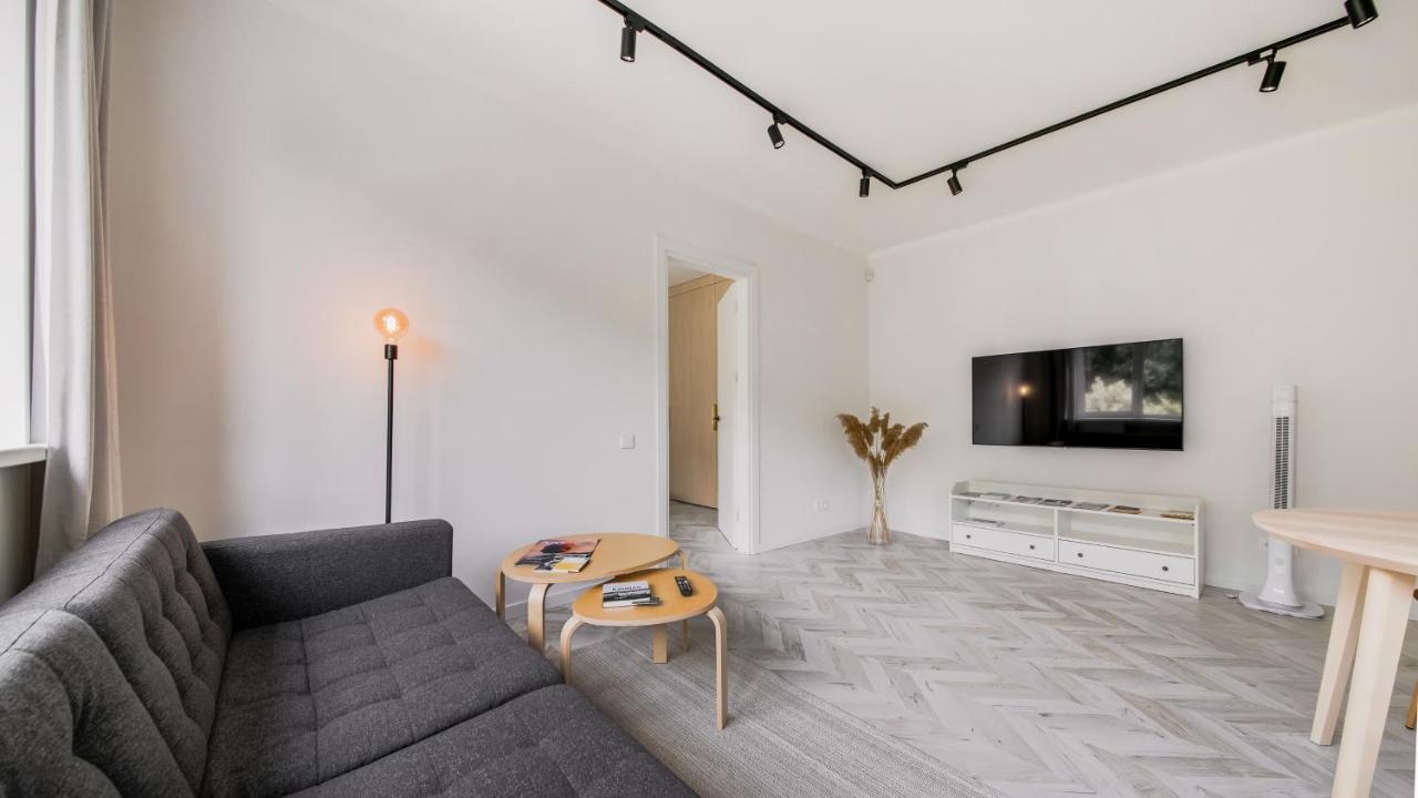 Central Apartment In Architectural Street Каунас Екстериор снимка